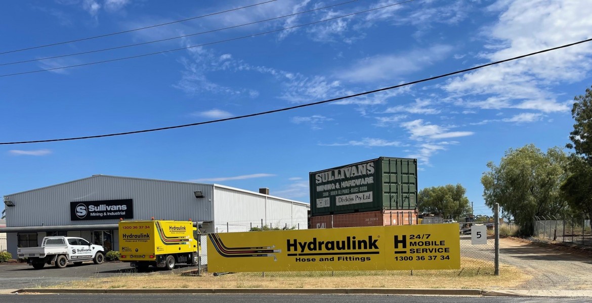 Service-first Sullivans Mining & Industrial Parkes partnership brings top 24/7 Hydraulink expertise to NSW Central West 