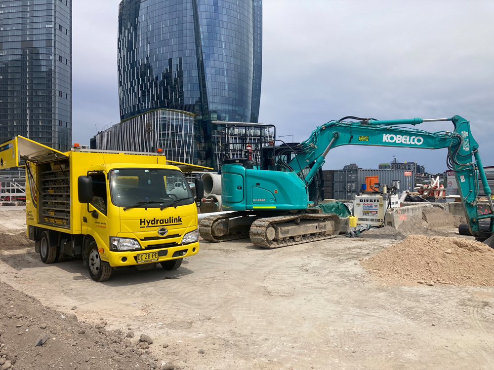 Earthmoving<br>& Construction